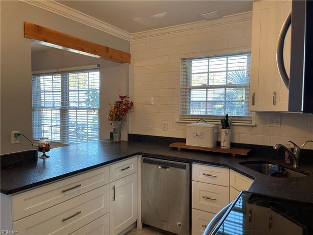 1001 Barclay SQ, Virginia Beach, VA 23451