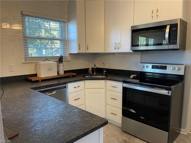 1001 Barclay SQ, Virginia Beach, VA 23451