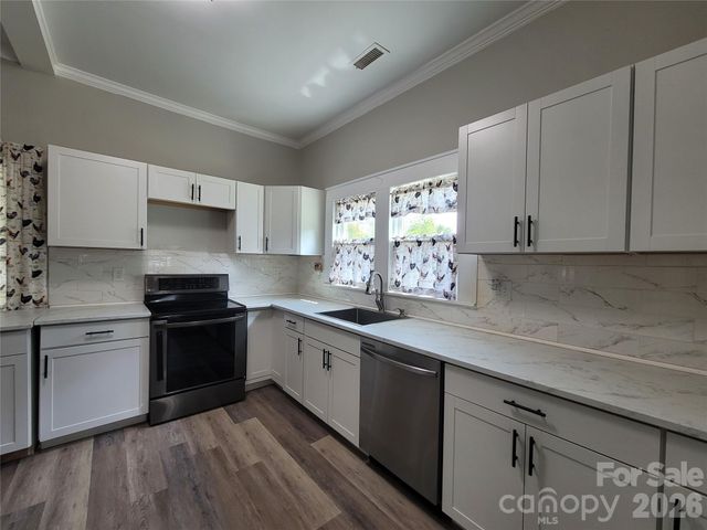409 N 12th Street, Bessemer City, NC 28016