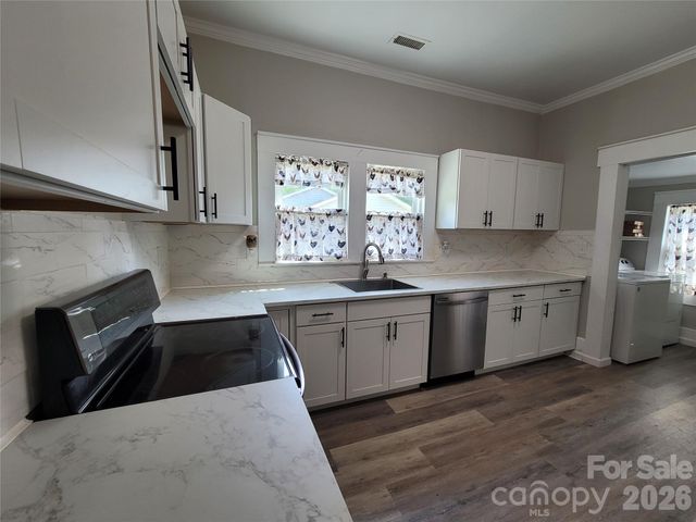 409 N 12th Street, Bessemer City, NC 28016
