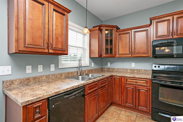 672 Wind Brook Drive, Elizabethtown, KY 42701