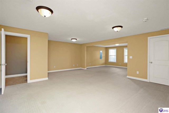 672 Wind Brook Drive, Elizabethtown, KY 42701