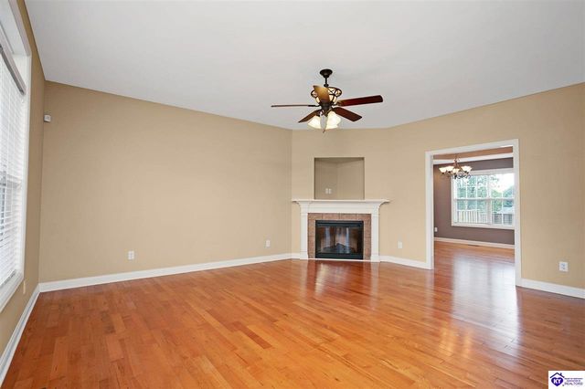 672 Wind Brook Drive, Elizabethtown, KY 42701