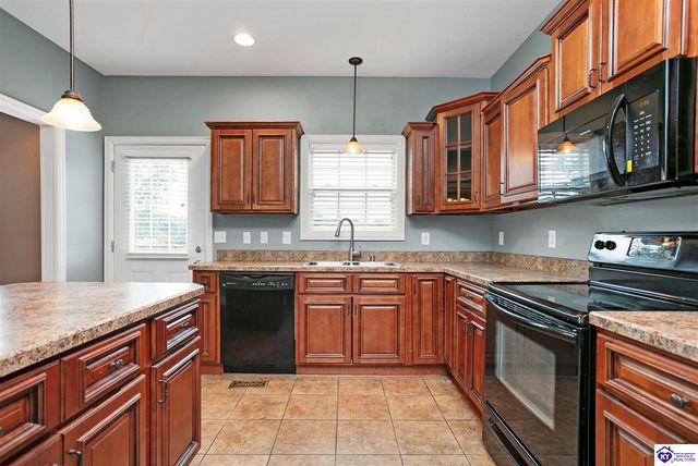 672 Wind Brook Drive, Elizabethtown, KY 42701