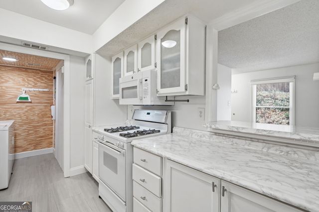 3428 Ivys Walk, Atlanta, GA 30340