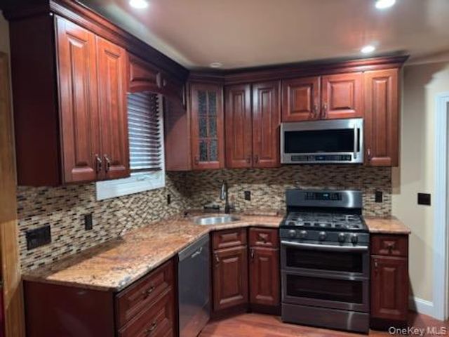 695 Goodrich Street, Uniondale, NY 11553