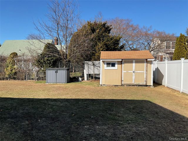 695 Goodrich Street, Uniondale, NY 11553