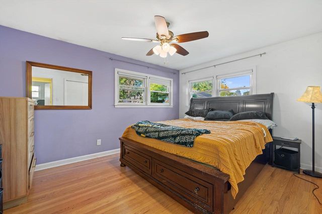 4551 N 100th STREET, Wauwatosa, WI 53225