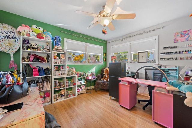 4551 N 100th STREET, Wauwatosa, WI 53225