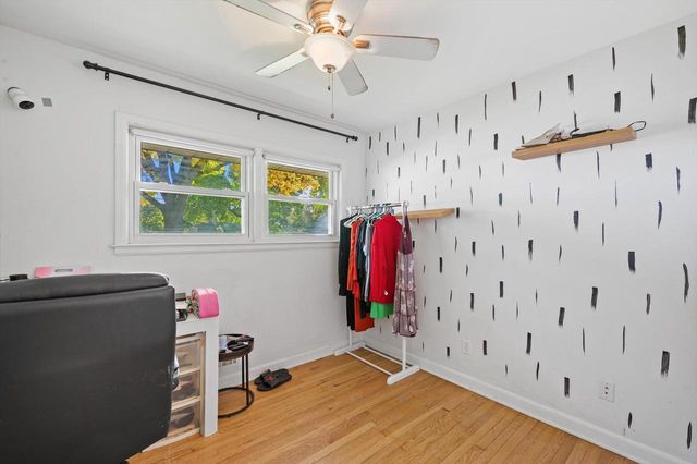 4551 N 100th STREET, Wauwatosa, WI 53225