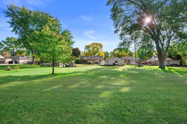 4551 N 100th STREET, Wauwatosa, WI 53225