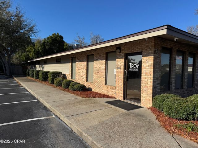 527 Airport Rd, Panama City, FL 32405