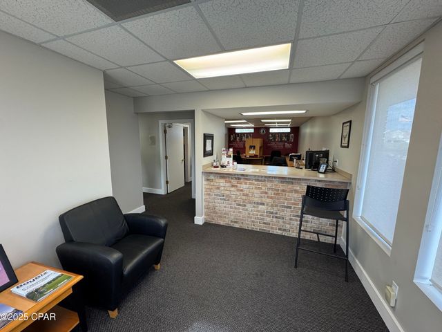 527 Airport Rd, Panama City, FL 32405