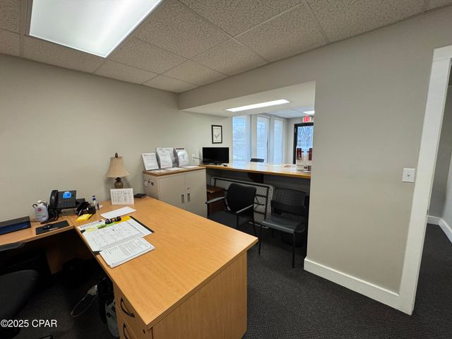 527 Airport Rd, Panama City, FL 32405