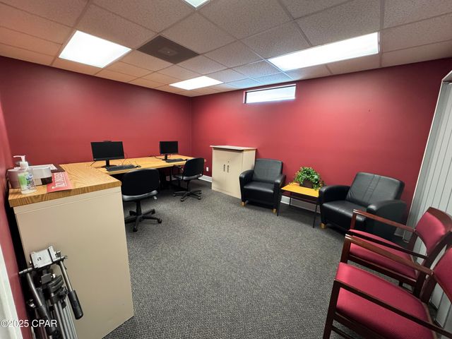 527 Airport Rd, Panama City, FL 32405