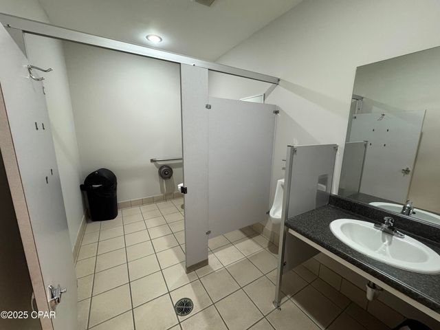 527 Airport Rd, Panama City, FL 32405