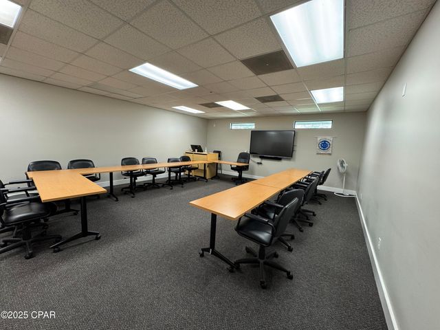 527 Airport Rd, Panama City, FL 32405