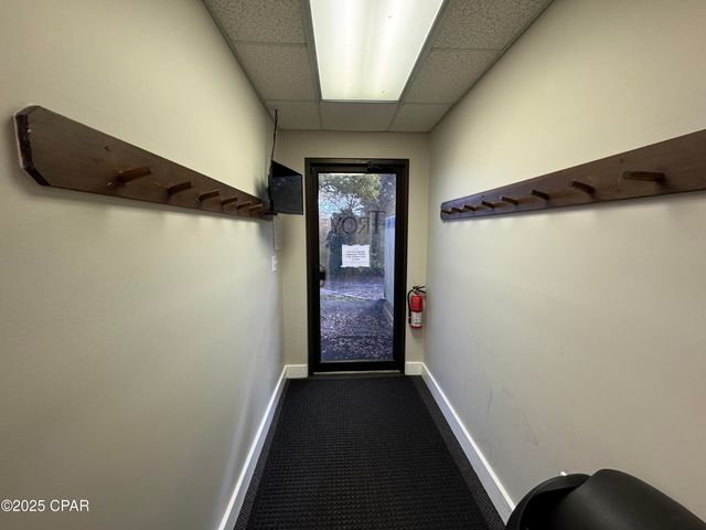 527 Airport Rd, Panama City, FL 32405