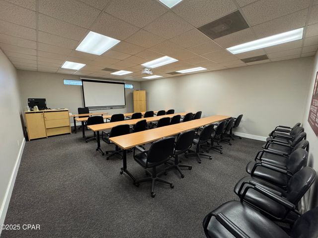 527 Airport Rd, Panama City, FL 32405