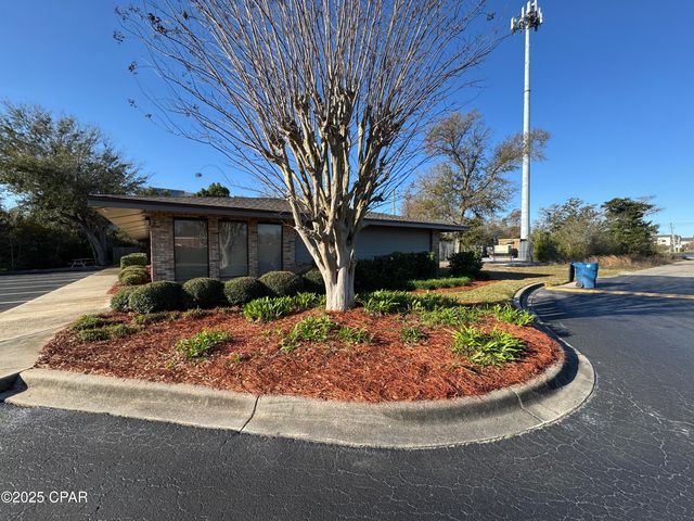 527 Airport Rd, Panama City, FL 32405