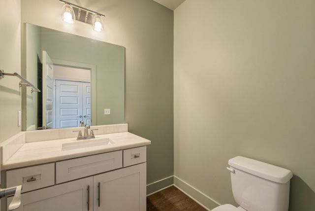 5896 Morrow Rd, Nashville, TN 37209