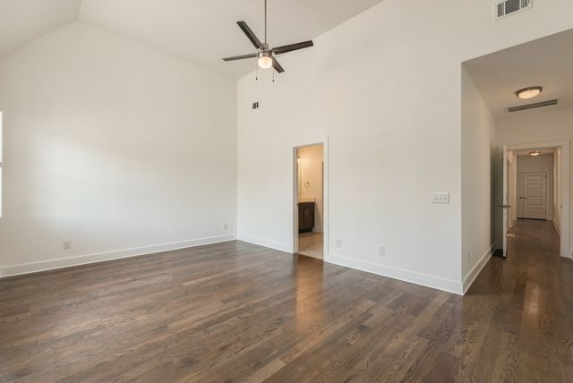 5896 Morrow Rd, Nashville, TN 37209