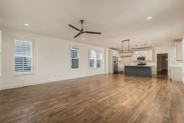 5896 Morrow Rd, Nashville, TN 37209
