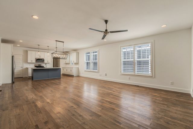 5896 Morrow Rd, Nashville, TN 37209