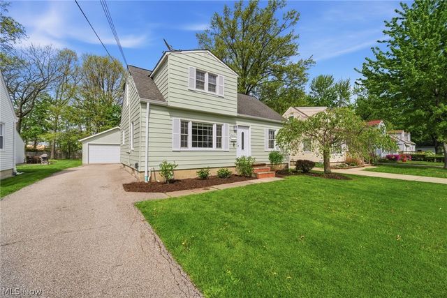 4276 Grove Avenue, Willoughby, OH 44094