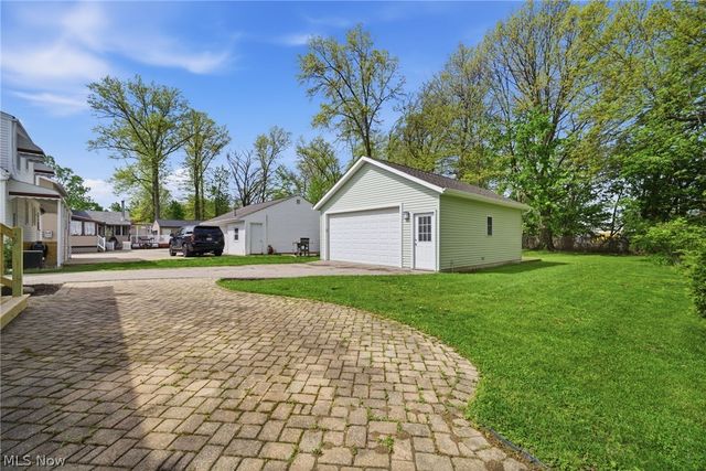 4276 Grove Avenue, Willoughby, OH 44094
