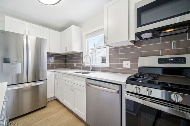4276 Grove Avenue, Willoughby, OH 44094