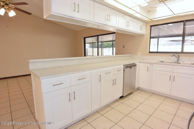 1382 Valiant Avenue, Spring Hill, FL 34608