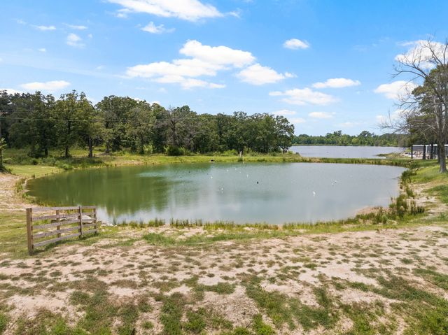50 CR 5227 124, Mt Pleasant, TX 75455