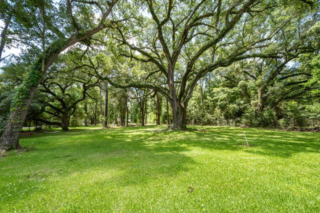 17909 Oak Street, Crosby, TX 77532