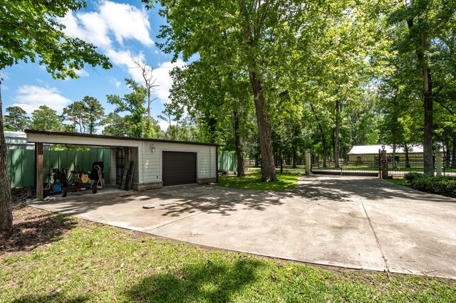 17909 Oak Street, Crosby, TX 77532
