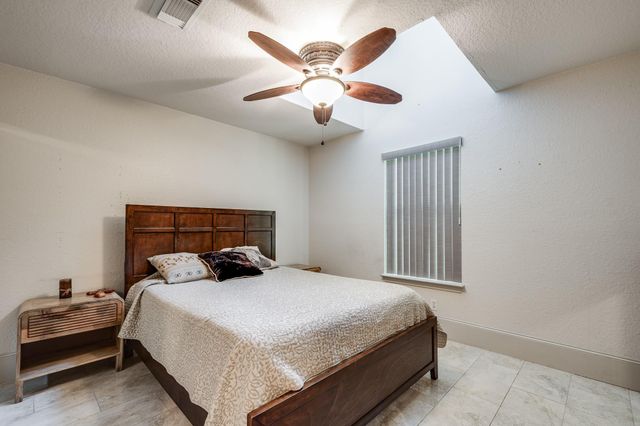 17909 Oak Street, Crosby, TX 77532