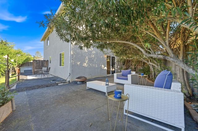 16810 Winchell Drive, Redding, CA 96003