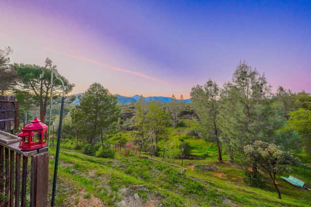 16810 Winchell Drive, Redding, CA 96003