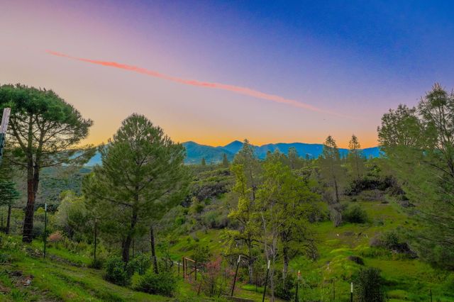 16810 Winchell Drive, Redding, CA 96003