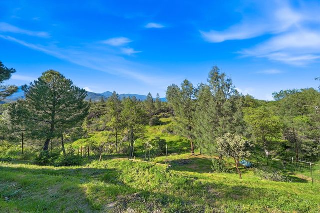 16810 Winchell Drive, Redding, CA 96003