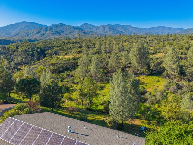 16810 Winchell Drive, Redding, CA 96003