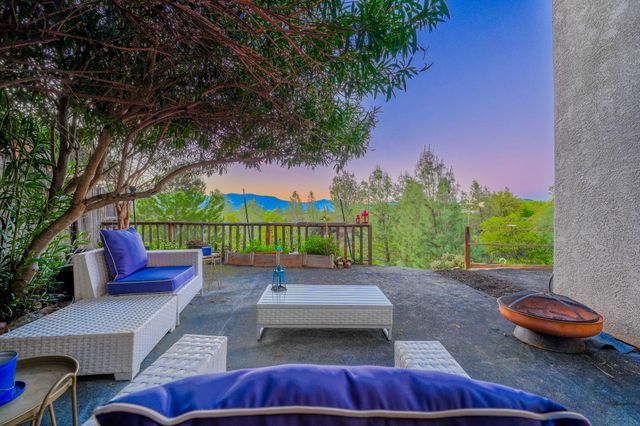 16810 Winchell Drive, Redding, CA 96003