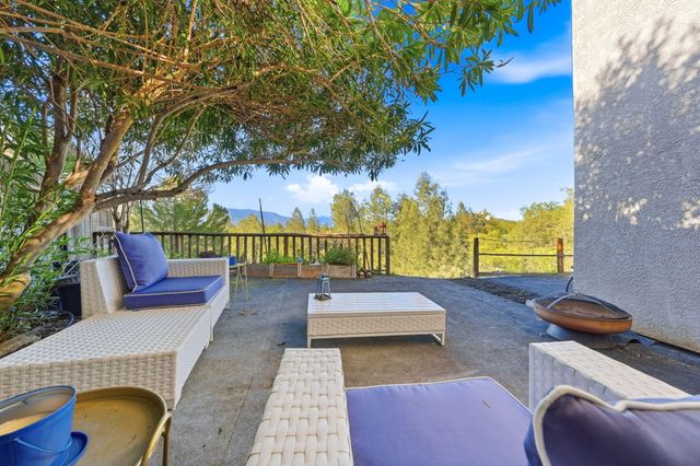 16810 Winchell Drive, Redding, CA 96003