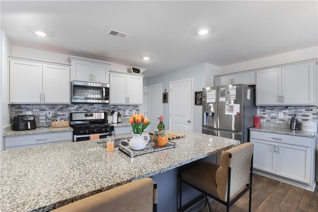 906 Ashwood Way, Easley, SC 29640