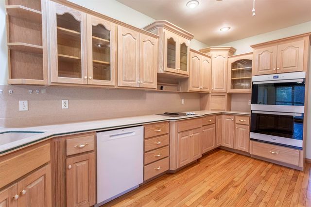 16 Katsina Circle, Cherokee Village, AR 72529