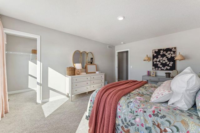 3781 Brookside Drive, Chaska, MN 55318