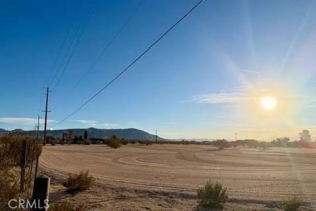 23585 Bear Valley, Apple Valley, CA 92308