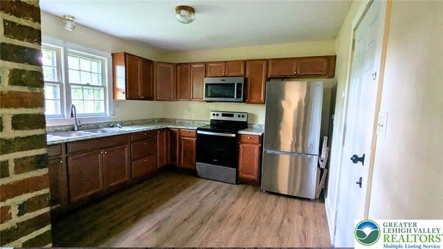 167 Independence Road, East Stroudsburg, PA 18301