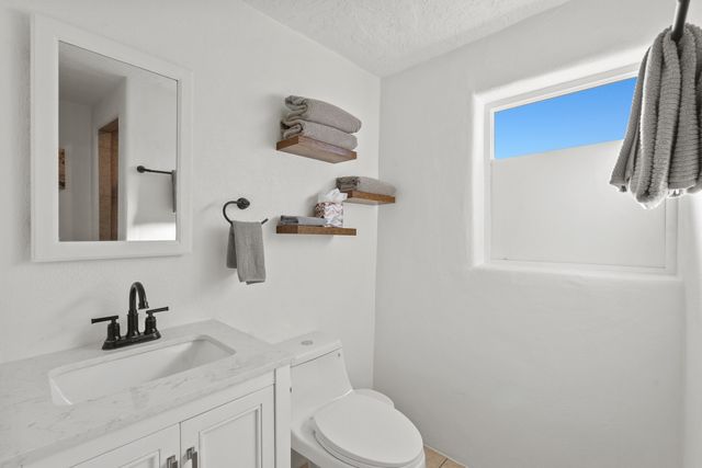 720 Camino Santa Ana, Santa Fe, NM 87505