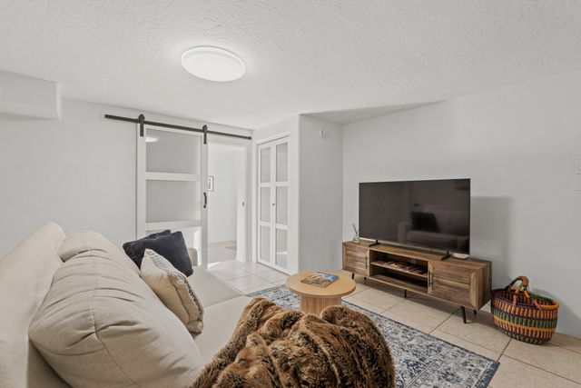 720 Camino Santa Ana, Santa Fe, NM 87505